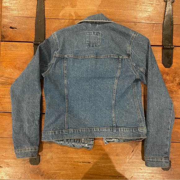 A&F Women’s Jean Jacket Size Small - Picture 3 of 5